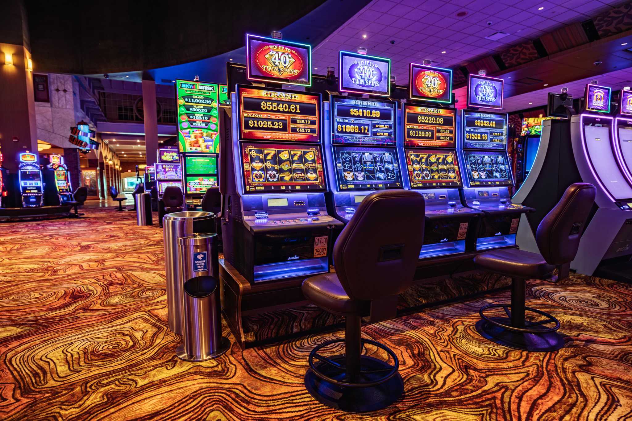 Slot Makinesi Gizemleri: Gece Yarısı Kazanma Stratejileri